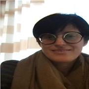 Insegnante offre ripetizioni online e in presenza per migliorare il loro rendimento scolastico e utilizzare metodi di studio efficaci.